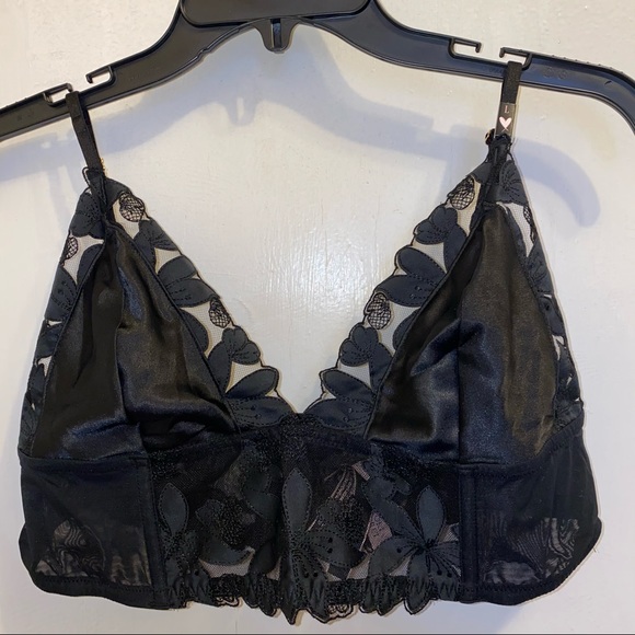 Victoria Secret Lace Embroidered Bralette - Picture 2 of 10
